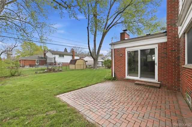 2229 Hillcrescent Drive, Troy, MI 48085