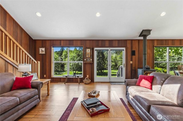 359 Frank Smith Road, Toutle, WA 98649
