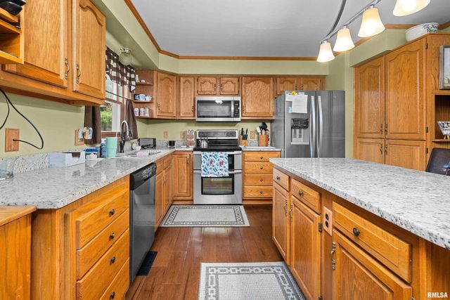 13109 83RD Avenue, Blue Grass, IA 52726