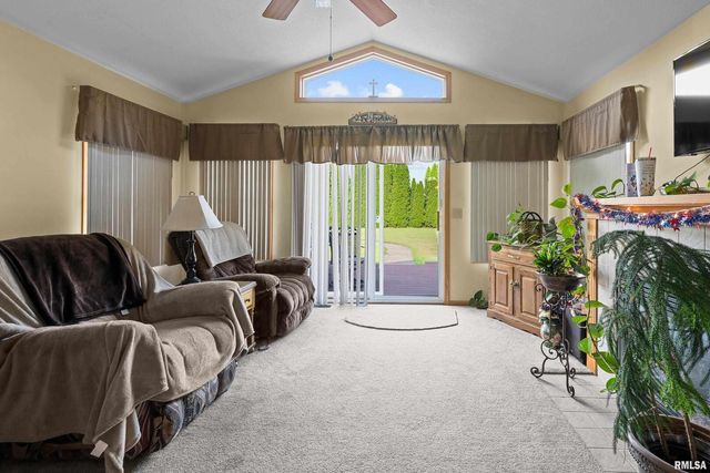 13109 83RD Avenue, Blue Grass, IA 52726