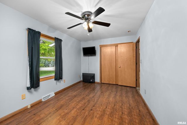 13109 83RD Avenue, Blue Grass, IA 52726