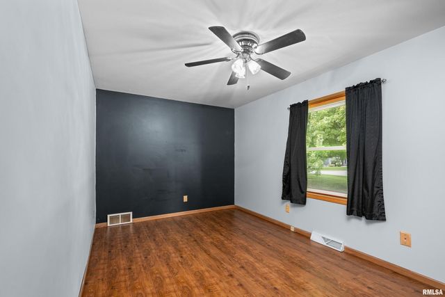 13109 83RD Avenue, Blue Grass, IA 52726