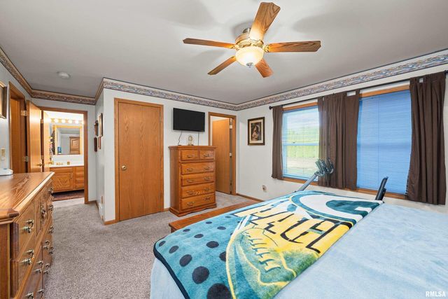 13109 83RD Avenue, Blue Grass, IA 52726