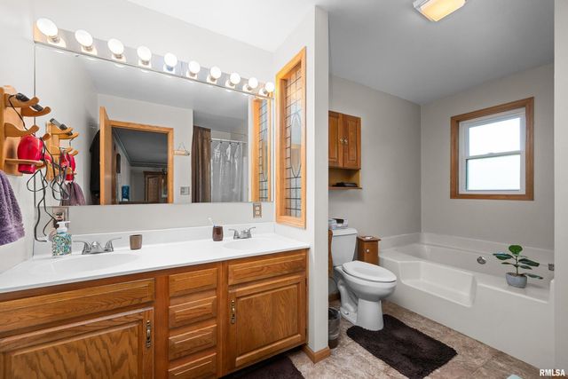 13109 83RD Avenue, Blue Grass, IA 52726