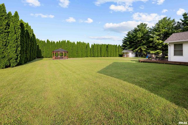 13109 83RD Avenue, Blue Grass, IA 52726