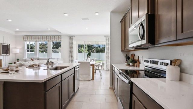 36150 HILLRIDGE TRAIL, Zephyrhills, FL 33541