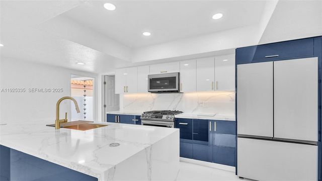 11421 SW 84th St 1, Miami, FL 33173