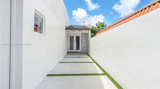 11421 SW 84th St 1, Miami, FL 33173