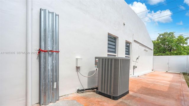 11421 SW 84th St 1, Miami, FL 33173