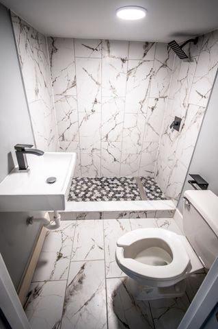 4181 Monroe Street, Gary, IN 46408