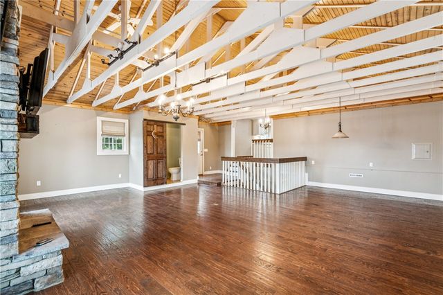 115 Lapeer Dr, South Beaver Twp, PA 15010