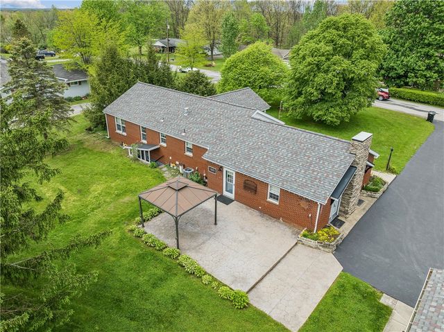 115 Lapeer Dr, South Beaver Twp, PA 15010