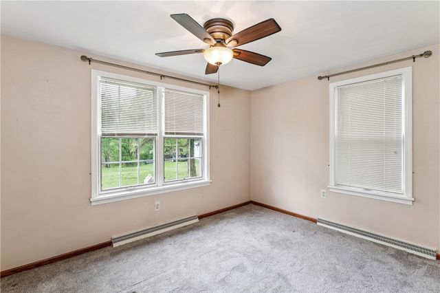 115 Lapeer Dr, South Beaver Twp, PA 15010
