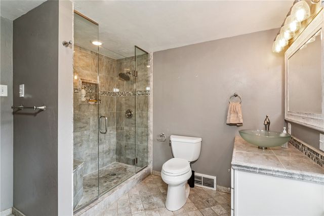 115 Lapeer Dr, South Beaver Twp, PA 15010