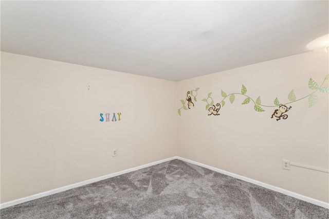 115 Lapeer Dr, South Beaver Twp, PA 15010