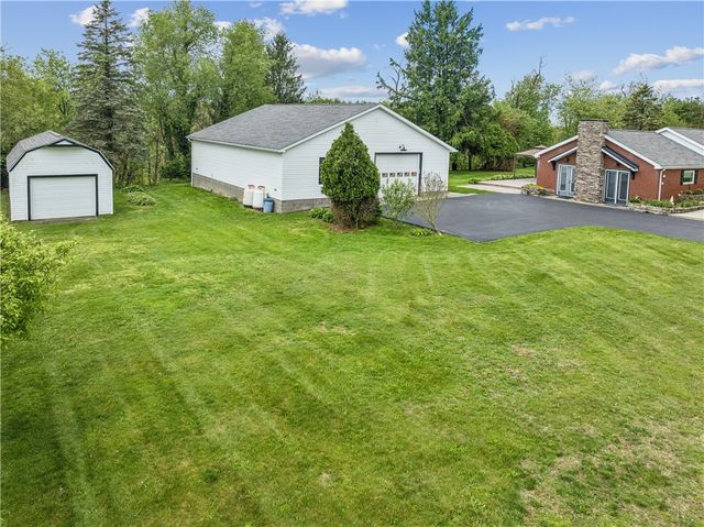115 Lapeer Dr, South Beaver Twp, PA 15010