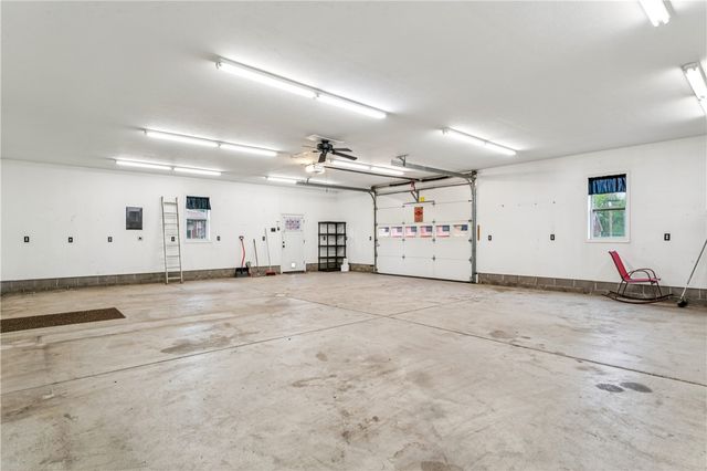 115 Lapeer Dr, South Beaver Twp, PA 15010