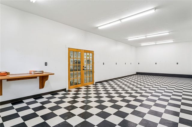 115 Lapeer Dr, South Beaver Twp, PA 15010
