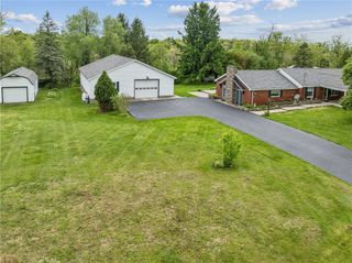 115 Lapeer Dr, South Beaver Twp, PA 15010