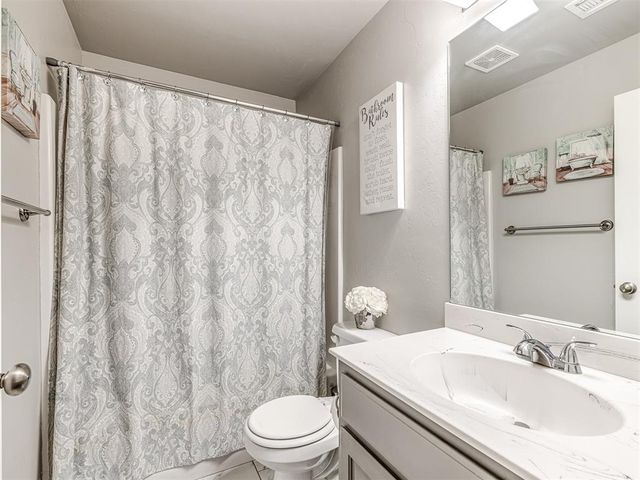 11129 SW 30th Circle, Yukon, OK 73099