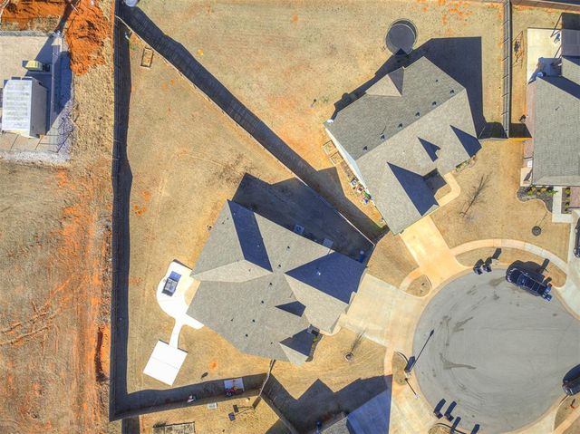 11129 SW 30th Circle, Yukon, OK 73099