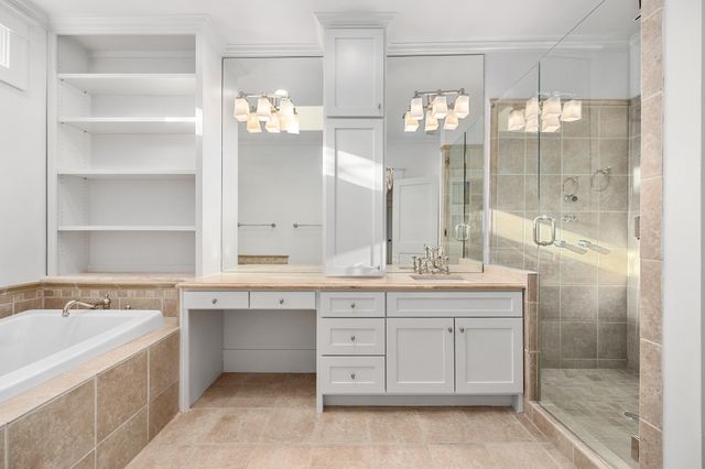 1301 Kent LN, Austin, TX 78703