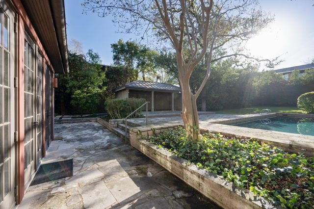 1301 Kent LN, Austin, TX 78703