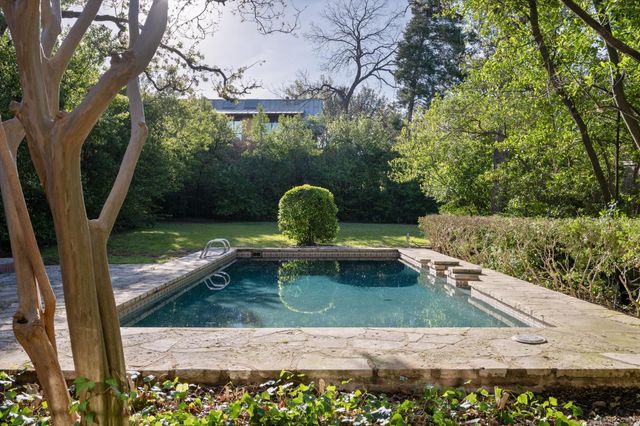 1301 Kent LN, Austin, TX 78703