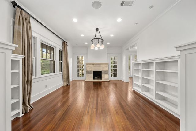 1301 Kent LN, Austin, TX 78703