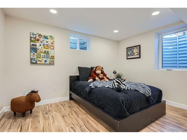 35 Everett St, Lakewood, CO 80226