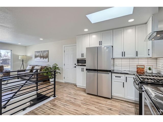 35 Everett St, Lakewood, CO 80226