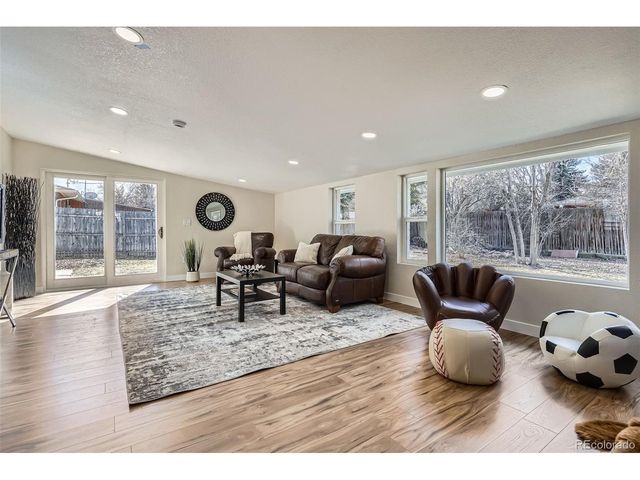 35 Everett St, Lakewood, CO 80226