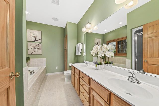 2325 Caribou LANE, Grafton, WI 53024