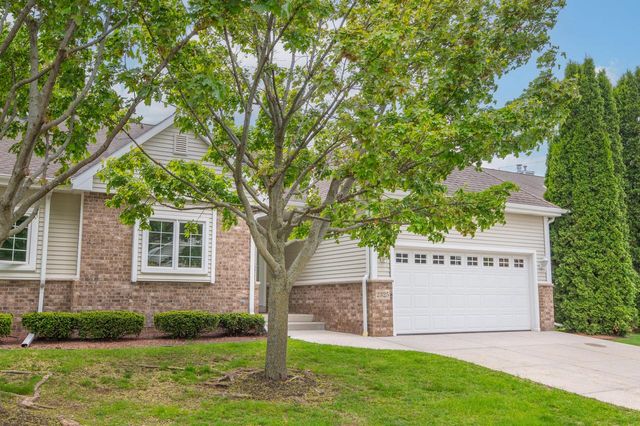 2325 Caribou LANE, Grafton, WI 53024