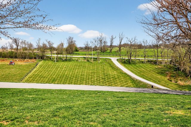 1775 Irvine Road, Winchester, KY 40391