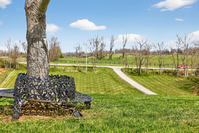 1775 Irvine Road, Winchester, KY 40391