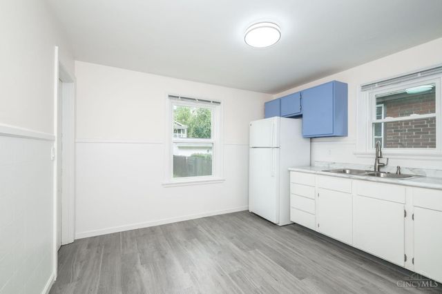 6814 Cambridge Avenue, Columbia Twp, OH 45227
