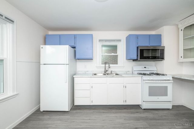 6814 Cambridge Avenue, Columbia Twp, OH 45227