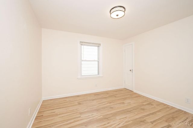 6814 Cambridge Avenue, Columbia Twp, OH 45227