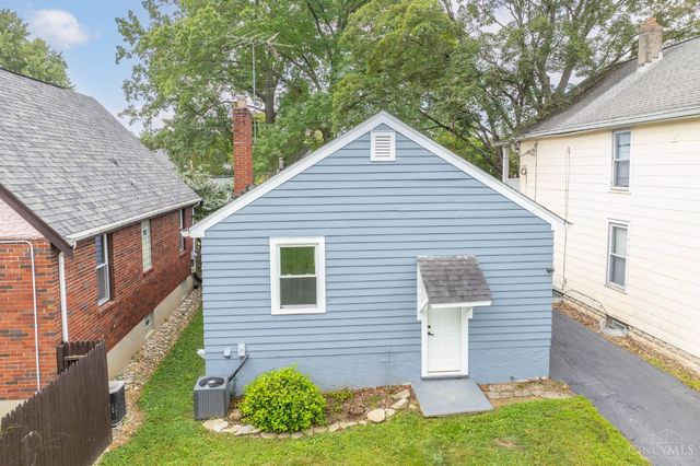 6814 Cambridge Avenue, Columbia Twp, OH 45227