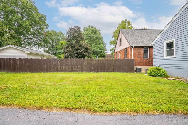 6814 Cambridge Avenue, Columbia Twp, OH 45227