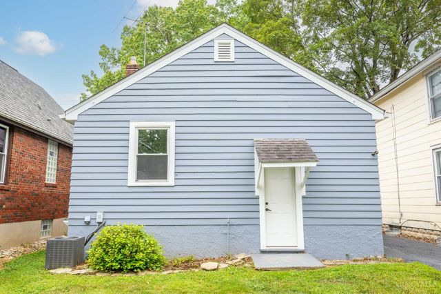 6814 Cambridge Avenue, Columbia Twp, OH 45227