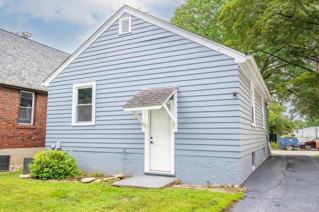 6814 Cambridge Avenue, Columbia Twp, OH 45227