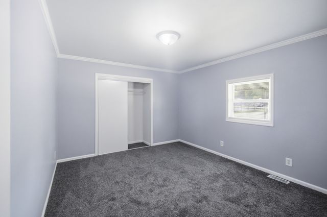 165 Hansom Drive, Wheeling, IL 60090