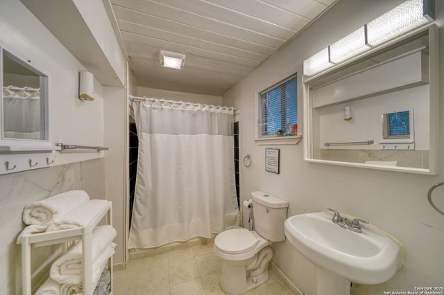 444 TAFT Blvd, San Antonio, TX 78225
