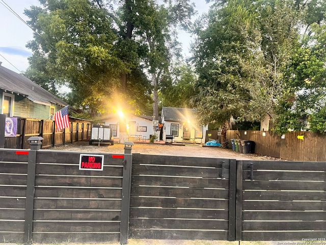 444 TAFT Blvd, San Antonio, TX 78225