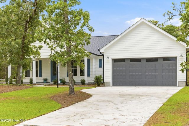 825 Sand Fiddler Court SE, Bolivia, NC 28422