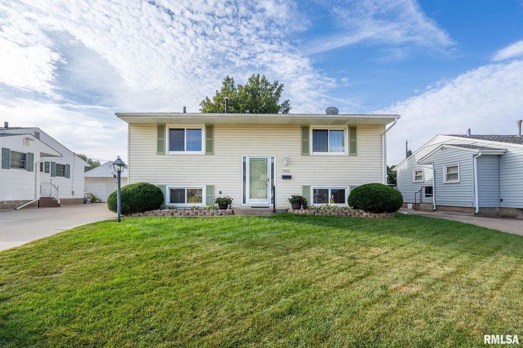 5000 44TH Avenue, Moline, IL 61265