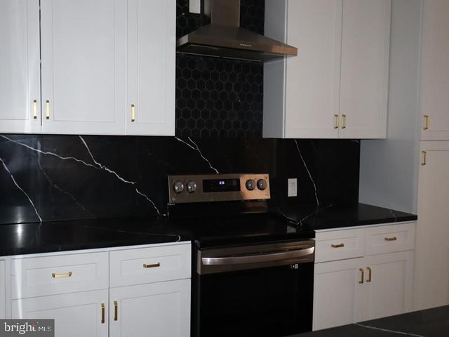 2212 MORRIS ST, Philadelphia, PA 19145