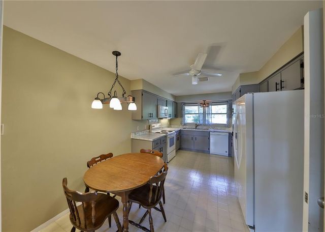 4135 CHULUOTA ROAD, Orlando, FL 32820